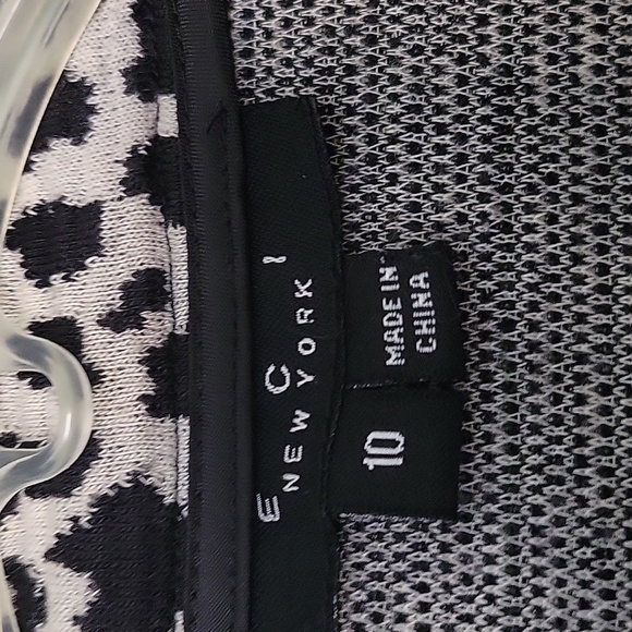 Jacket - Picture 2 of 4